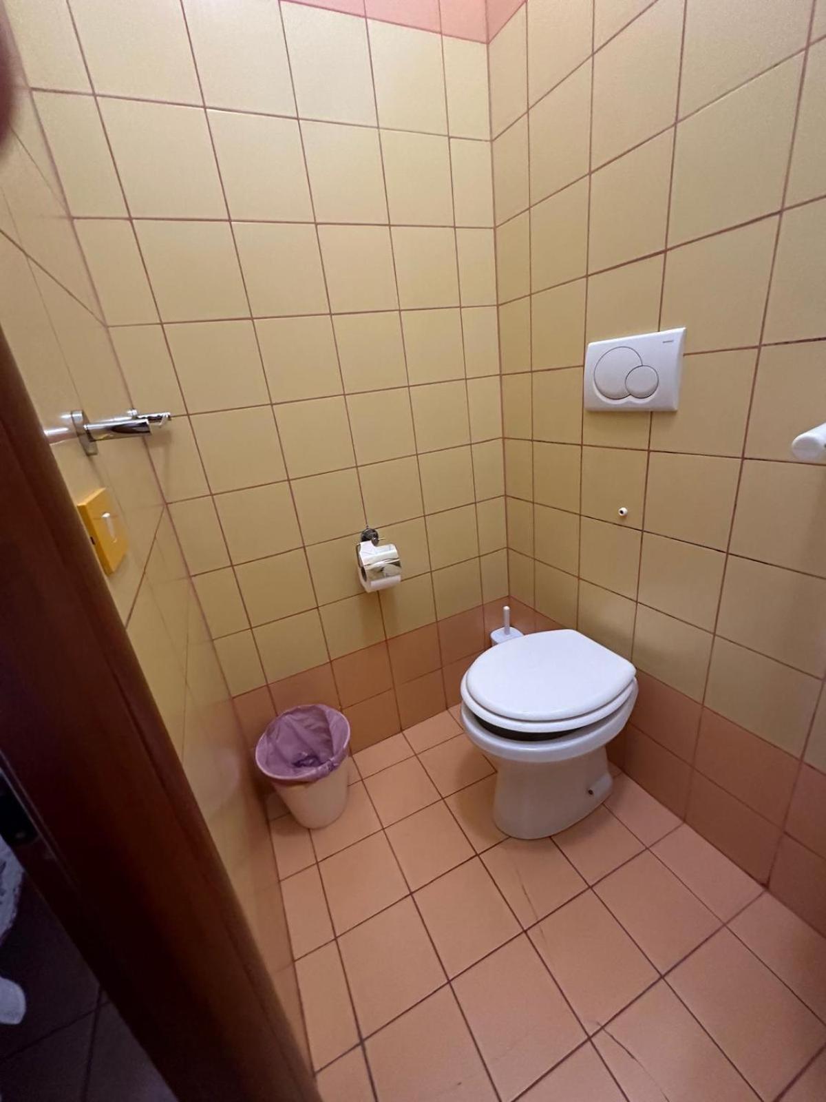 Near Termini Station Hotel Рим Екстериор снимка